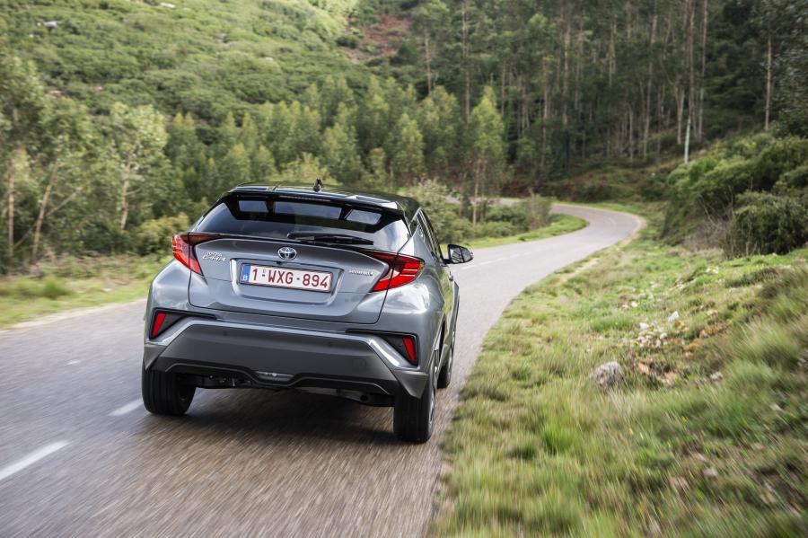  Toyota C-HR Hybrid 2019 года  (WW) (фото 152 из 174)
